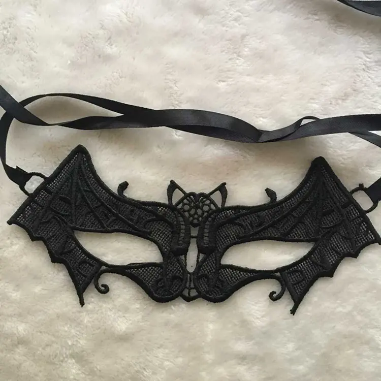 Masque en dentelle noir – Sexy Batgirl 3 Masque en dentelle Batgirl