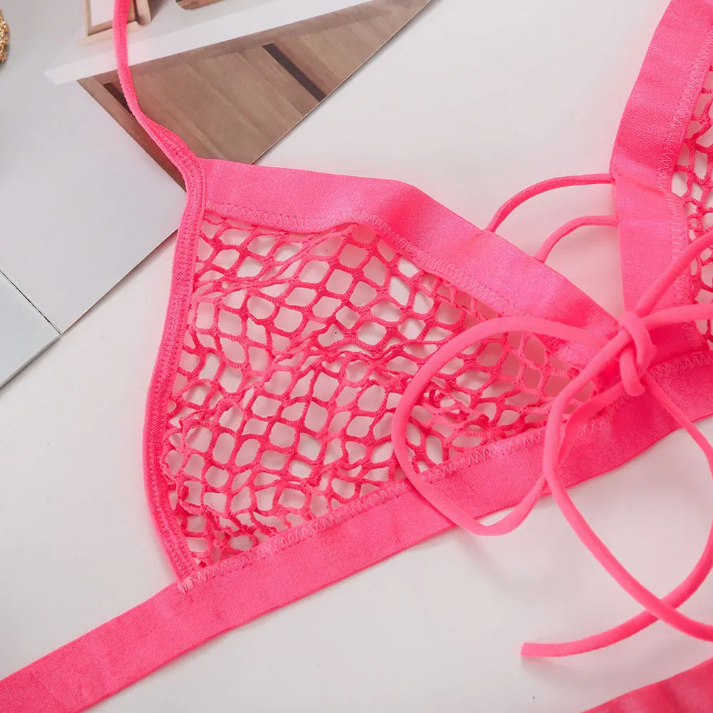 Lingerie Résille Rose – Ensemble Sexy Graphique & Audacieux 2 Lingerie résille rose